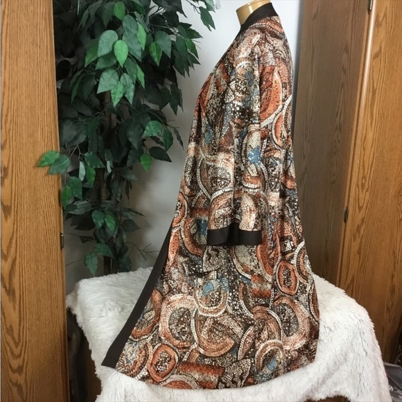 St Michael was a brand owned and used by British retailer Marks & Spencer - Picture 2 of 11